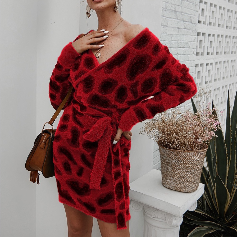 🆕🔥Leopard V Neck Tie Belt Sweater Dress Red - Picture 2 of 4